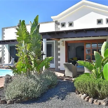 Playa Blanca Sleeps 4 With Pool * Playa Blanca (Lanzarote)